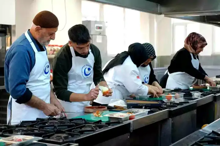 Adıyaman Üniversitesi'nde Emekliler Yemek Yarışması